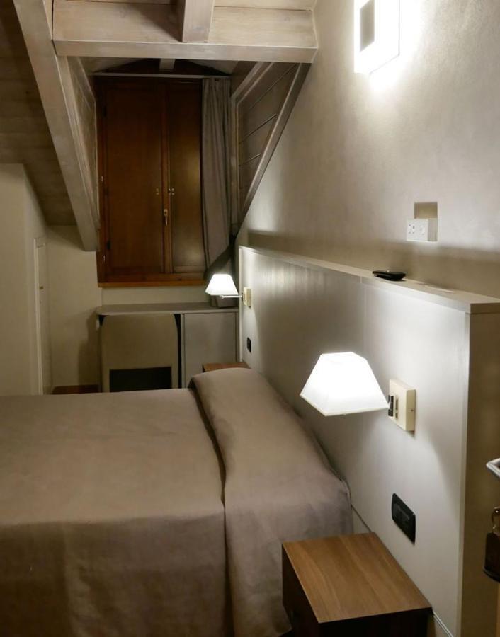 Hotel La Valle Volta Mantovana Extérieur photo