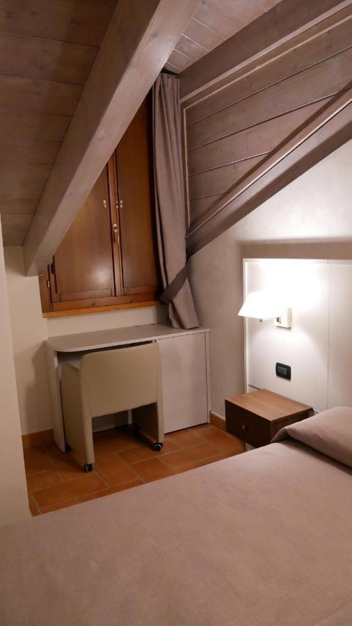 Hotel La Valle Volta Mantovana Extérieur photo