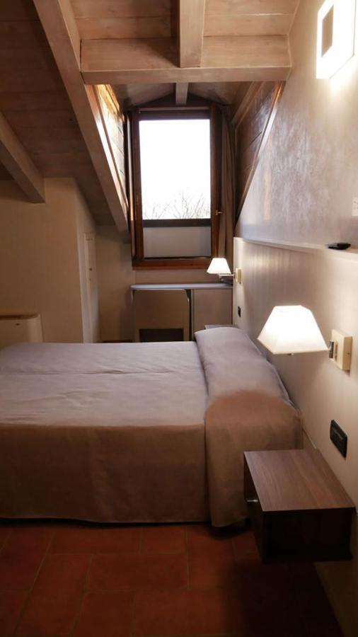 Hotel La Valle Volta Mantovana Extérieur photo
