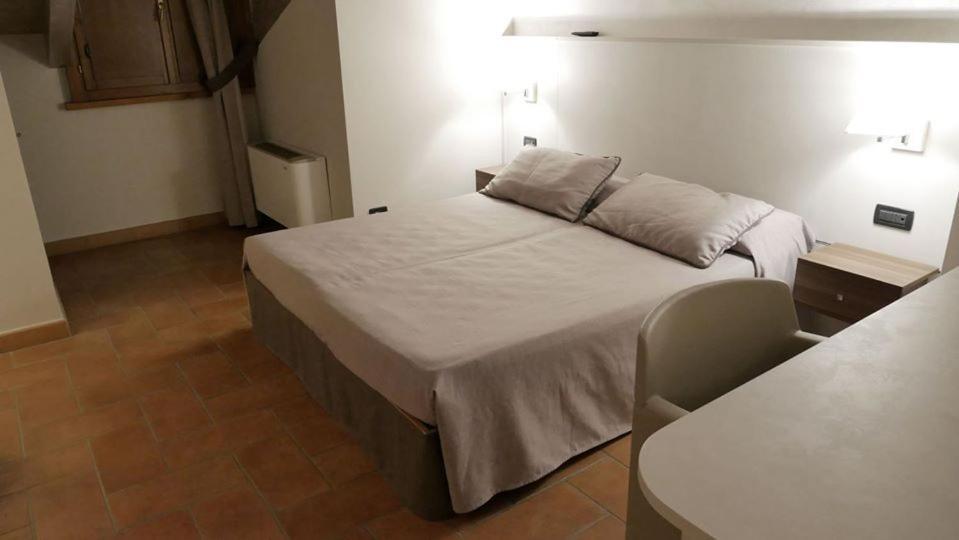 Hotel La Valle Volta Mantovana Extérieur photo